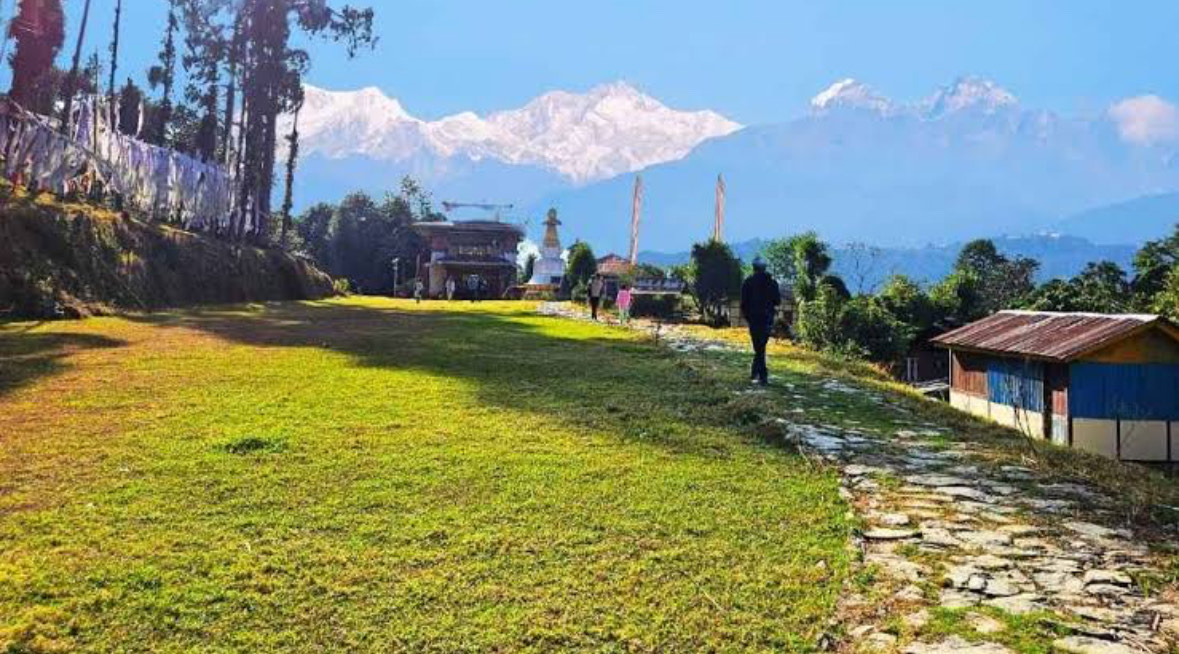 Read more about the article West Sikkim Offbeat Tour: Kaluk–Rinchenpong and Beyond