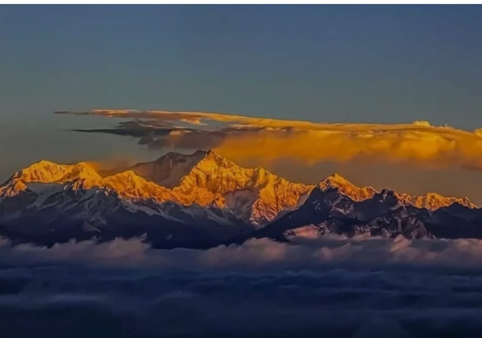 Read more about the article Sikkim–Darjeeling Tour: Where the Himalayas Whisper Stories